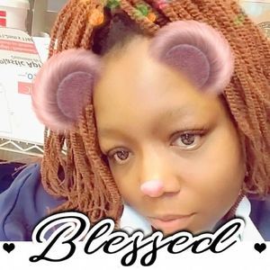 Meet your Posher, Monique